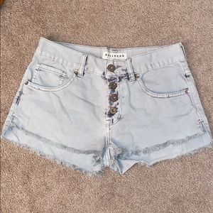 Bullhead Gray denim shorts